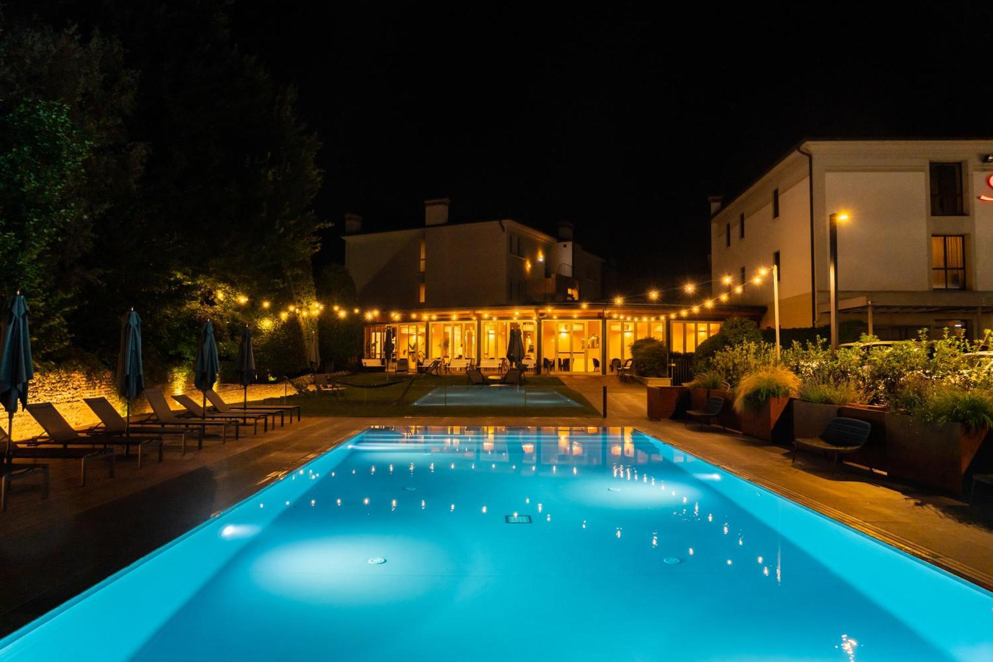Sweet Hotel Longa Bagian luar foto
